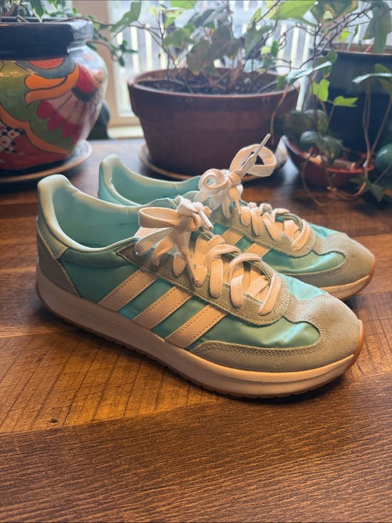 adidas Shoes - Adidas Cloudfoam Comfort Women’s Mint Teal Retro Running Sneakers